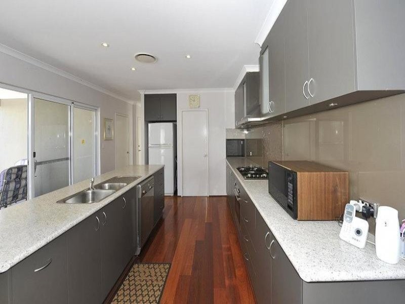 121 Darwin Terrace, Dudley Park WA 6210