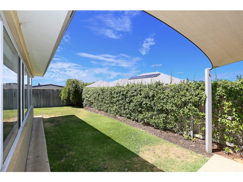 3 Orania Pass, Halls Head WA 6210