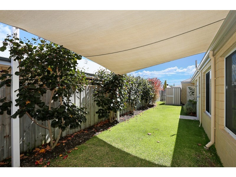 3 Orania Pass, Halls Head WA 6210