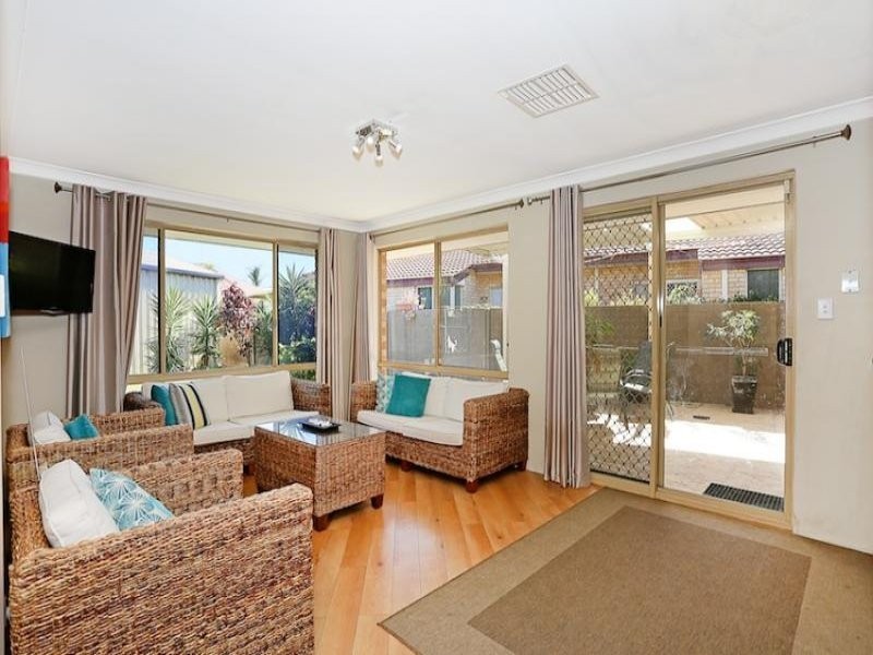 8 Pennington Gardens, Erskine WA 6210
