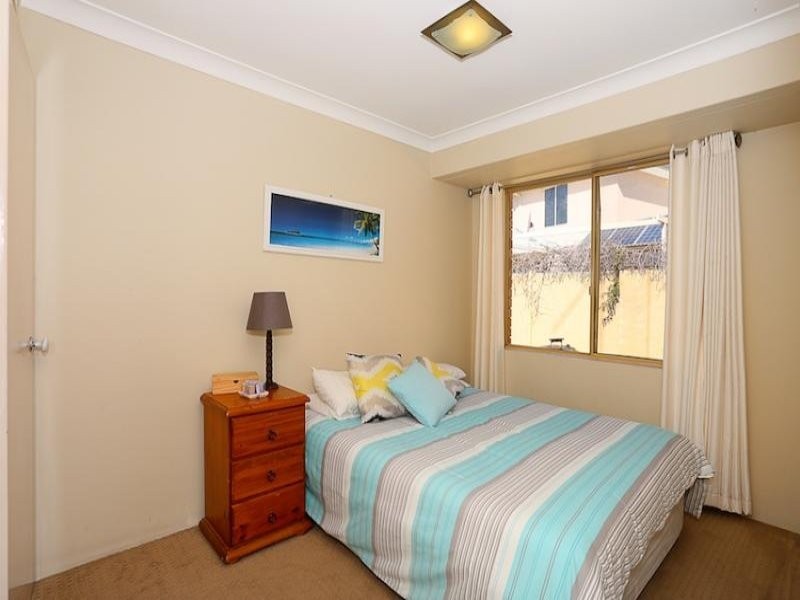8 Pennington Gardens, Erskine WA 6210