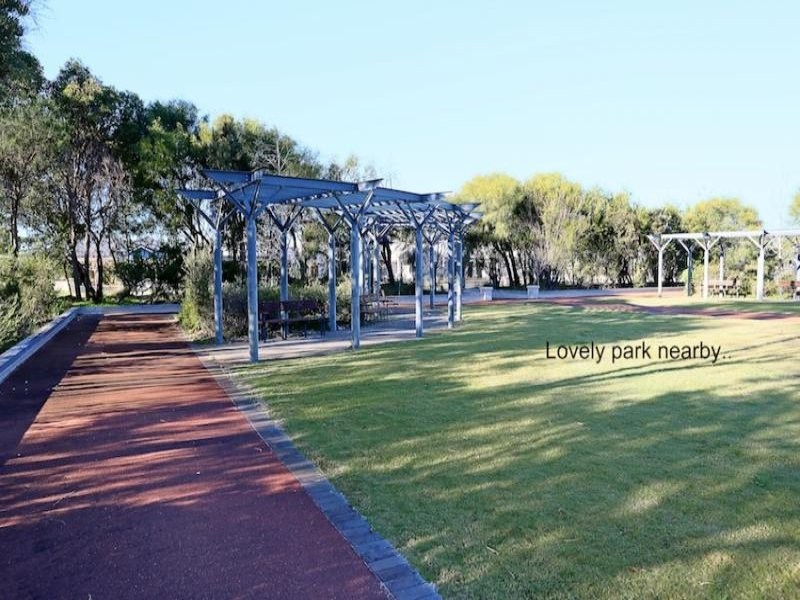 135 Darwin Terrace, Dudley Park WA 6210