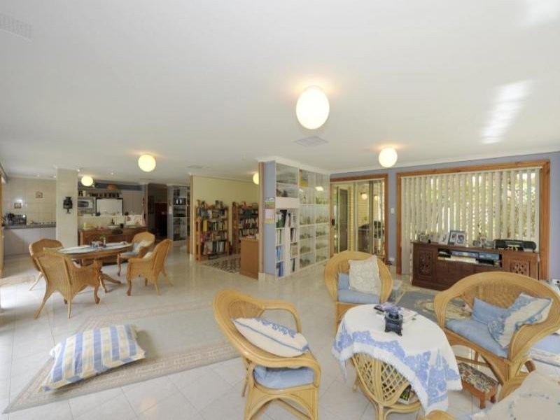 3 Redhill Place, Greenfields WA 6210