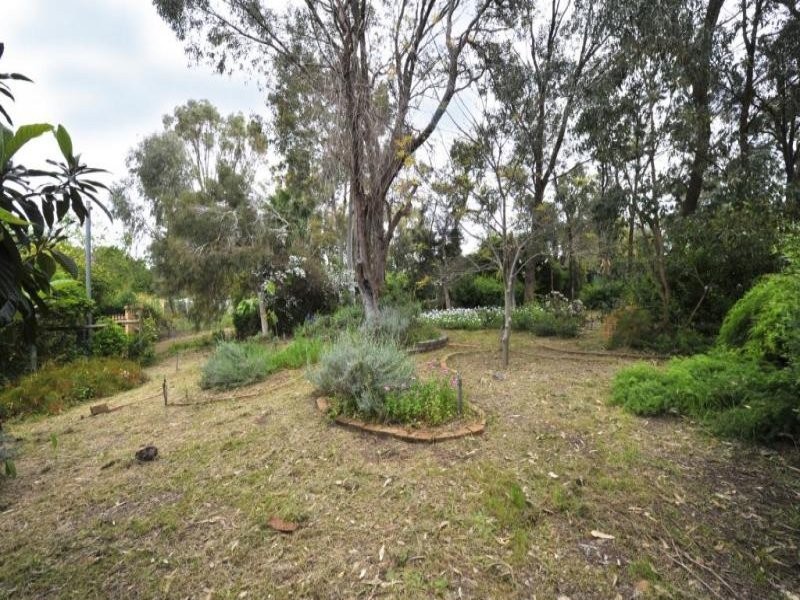 3 Redhill Place, Greenfields WA 6210