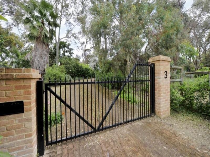 3 Redhill Place, Greenfields WA 6210