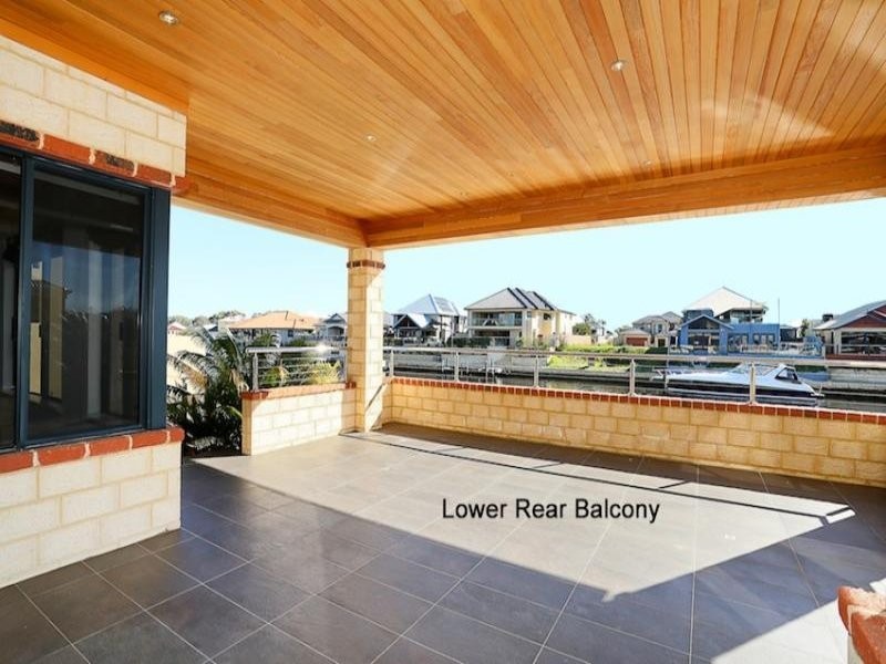 43 Leisure Way, Halls Head WA 6210