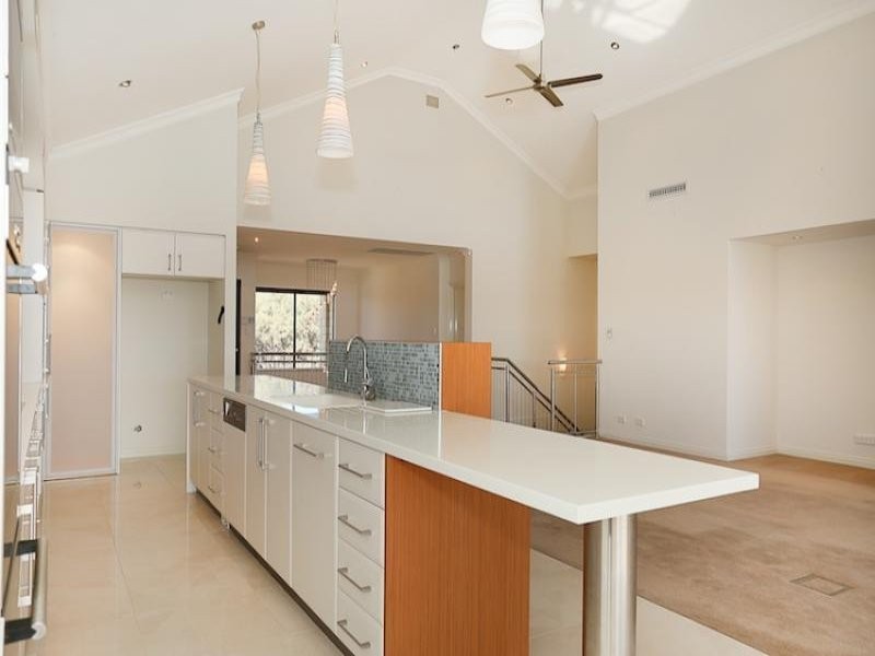 43 Leisure Way, Halls Head WA 6210