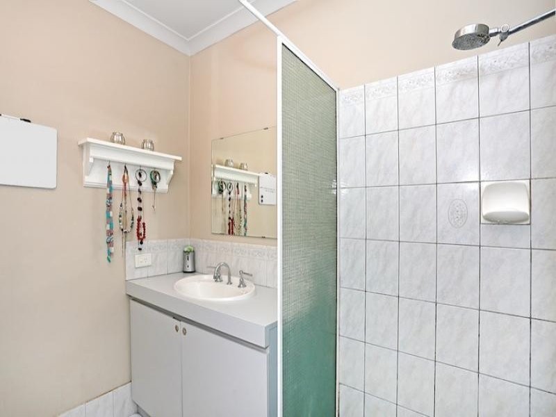 6 Lambourne Place, Halls Head WA 6210