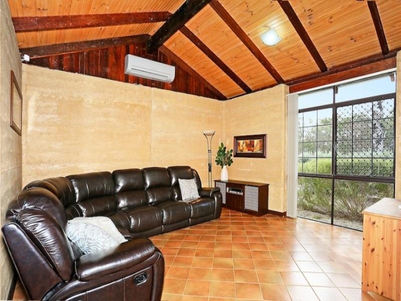 442 Mulga Drive, Parklands WA 6180