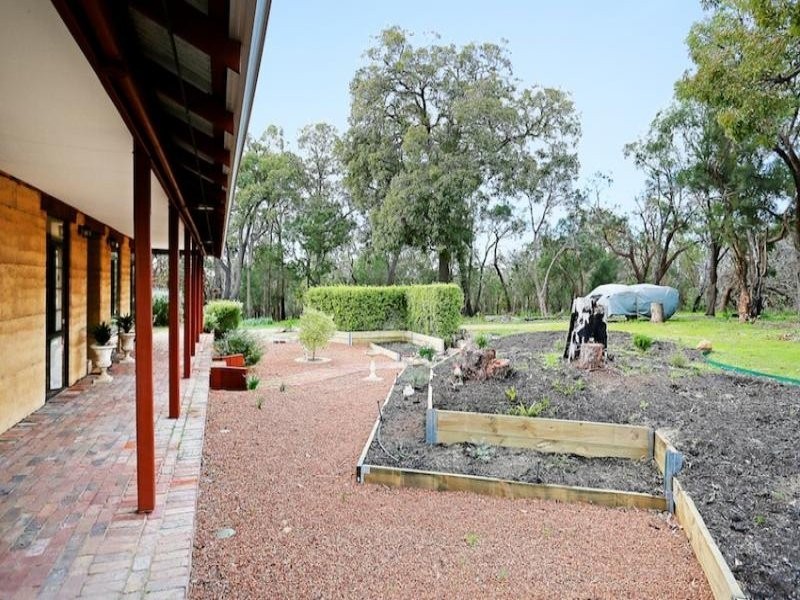 442 Mulga Drive, Parklands WA 6180