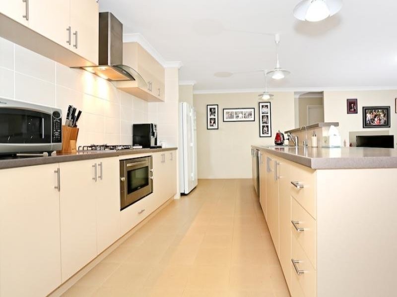 3 Harvest Chase, Madora Bay WA 6210