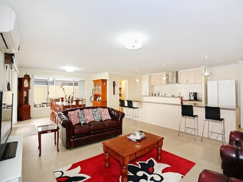 3 Harvest Chase, Madora Bay WA 6210