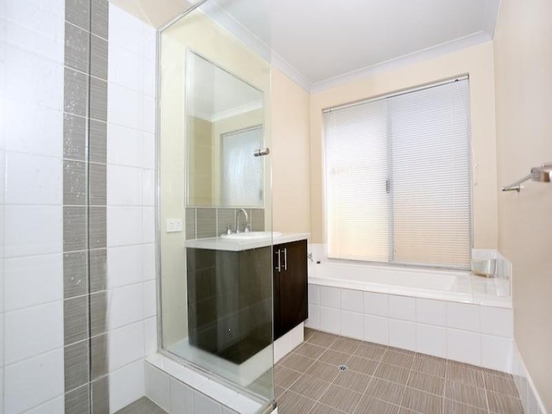 3 Harvest Chase, Madora Bay WA 6210