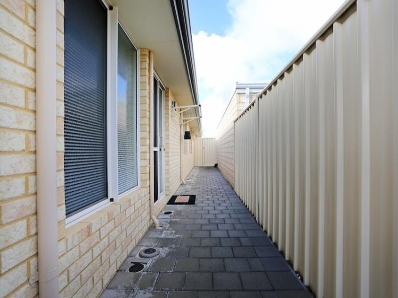 3 Harvest Chase, Madora Bay WA 6210