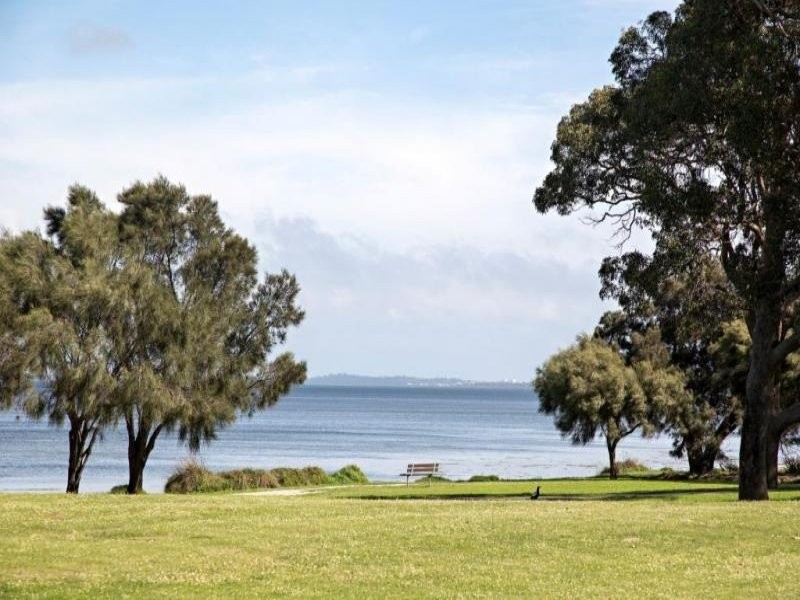 1 Nairn Road, Coodanup WA 6210