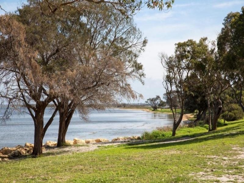 1 Nairn Road, Coodanup WA 6210