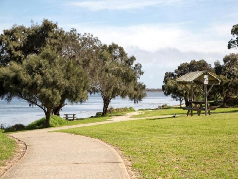 1 Nairn Road, Coodanup WA 6210