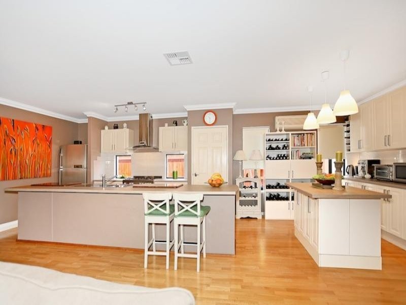 11 Pacifica Way, Dudley Park WA 6210