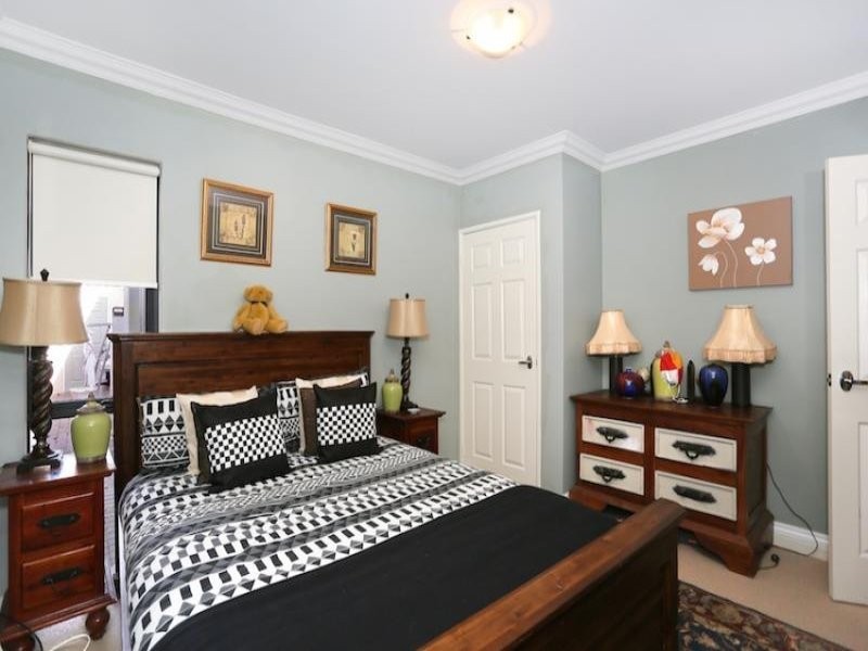 11 Pacifica Way, Dudley Park WA 6210