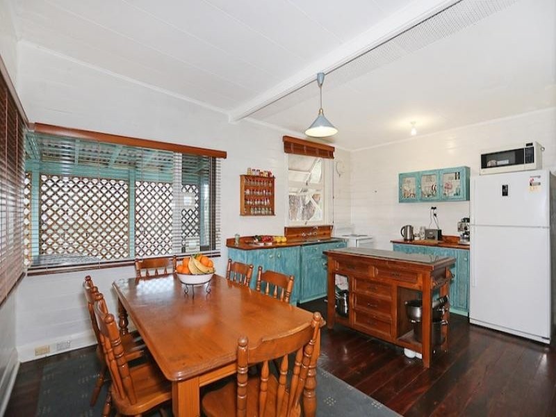 16 Albion Road, Madora Bay WA 6210