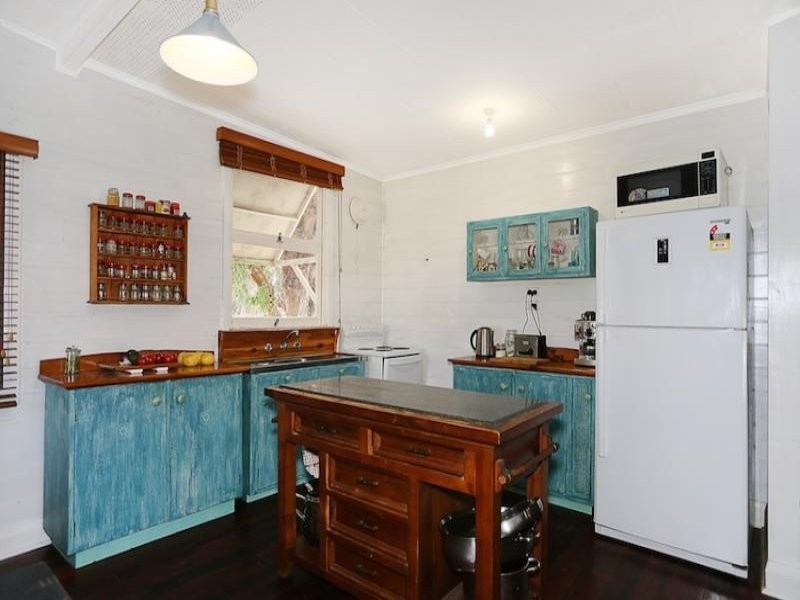 16 Albion Road, Madora Bay WA 6210