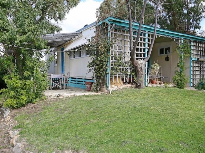 16 Albion Road, Madora Bay WA 6210