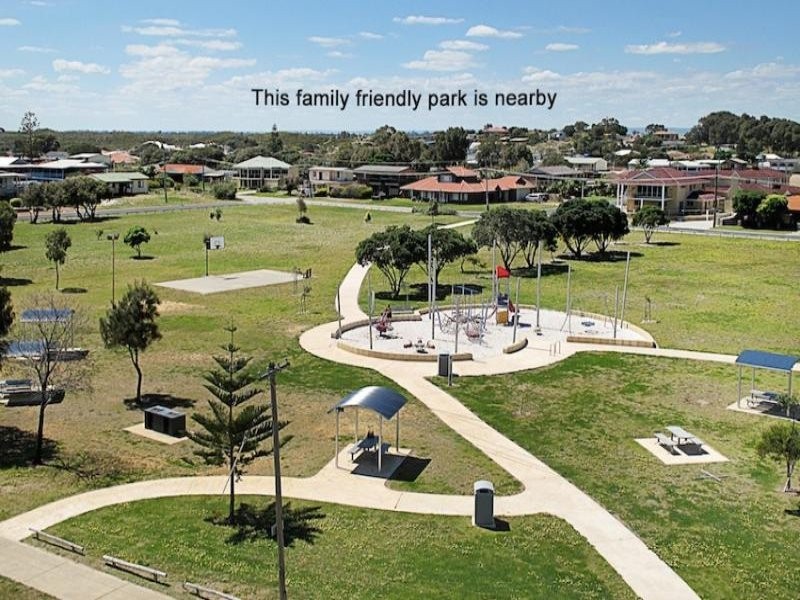 16 Albion Road, Madora Bay WA 6210