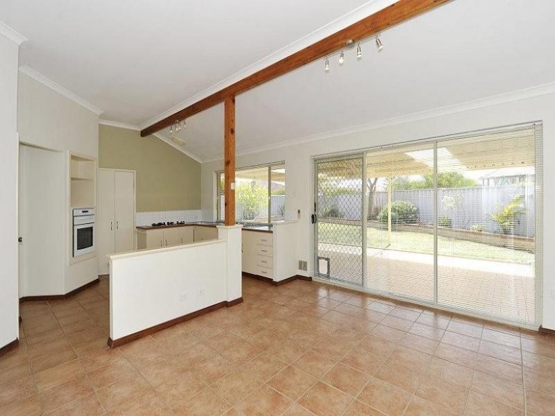 14 Cuvier Place, San Remo WA 6210