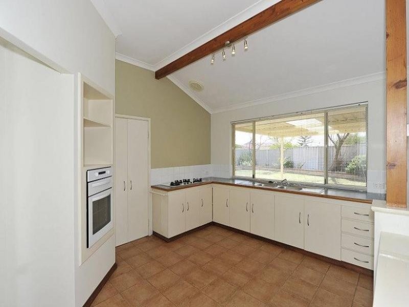 14 Cuvier Place, San Remo WA 6210