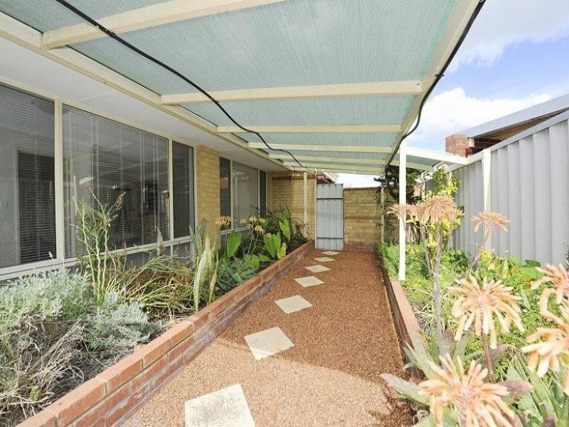 14 Cuvier Place, San Remo WA 6210