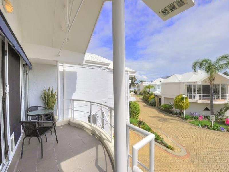 3/3 Leslie Street, Dudley Park WA 6210