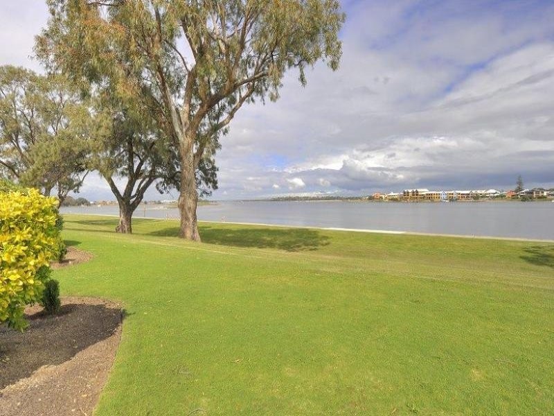 3/3 Leslie Street, Dudley Park WA 6210