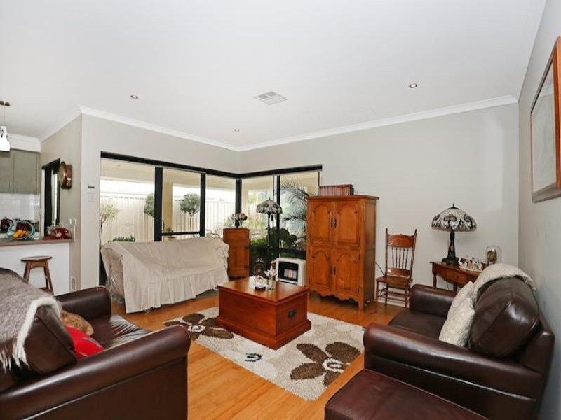 21 Abercrombie Rise, Madora Bay WA 6210