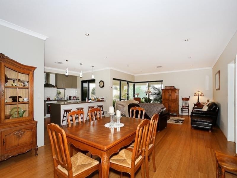 21 Abercrombie Rise, Madora Bay WA 6210