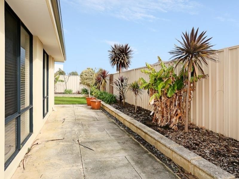 21 Abercrombie Rise, Madora Bay WA 6210
