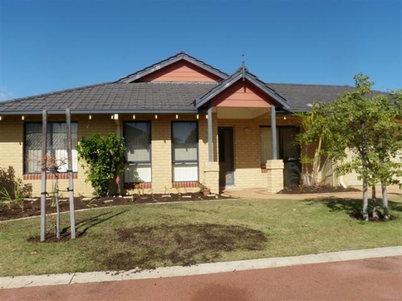 5 Saffron Loop, Falcon WA 6210