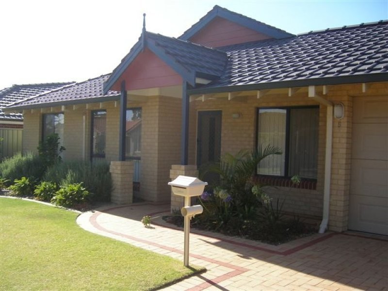 5 Saffron Loop, Falcon WA 6210
