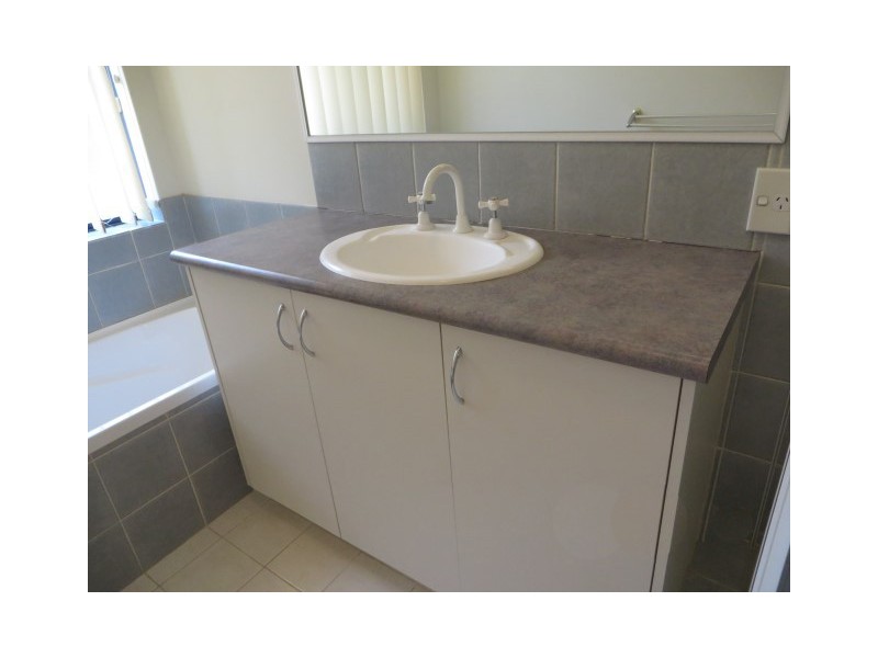 5 Saffron Loop, Falcon WA 6210