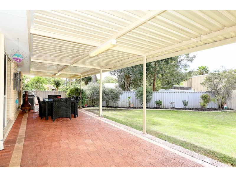 15 Brighton Place, Greenfields WA 6210