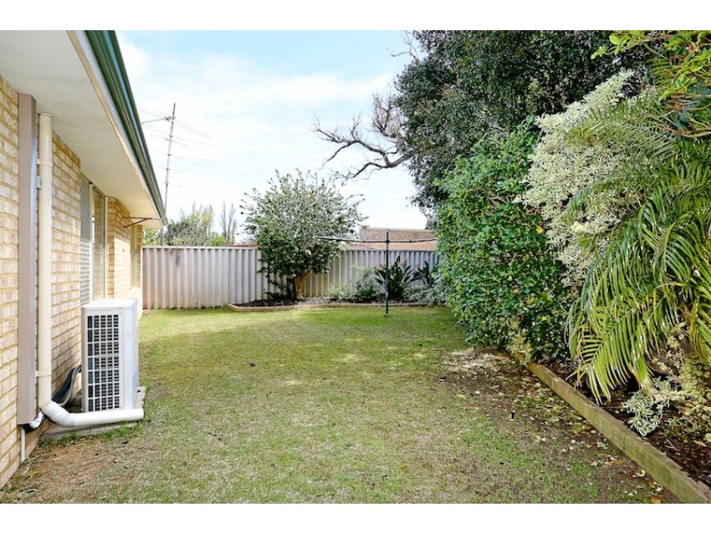 15 Brighton Place, Greenfields WA 6210