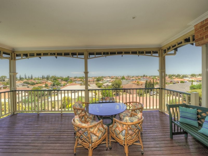 6 Botanic Close, Singleton WA 6175