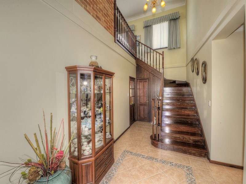 6 Botanic Close, Singleton WA 6175