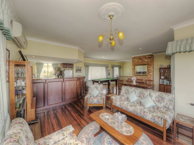 6 Botanic Close, Singleton WA 6175