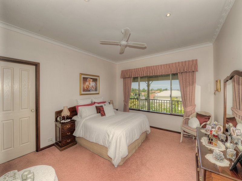 6 Botanic Close, Singleton WA 6175