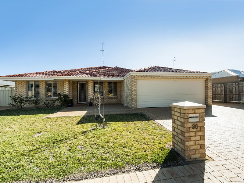 30 Seaforth Drive, Halls Head WA 6210