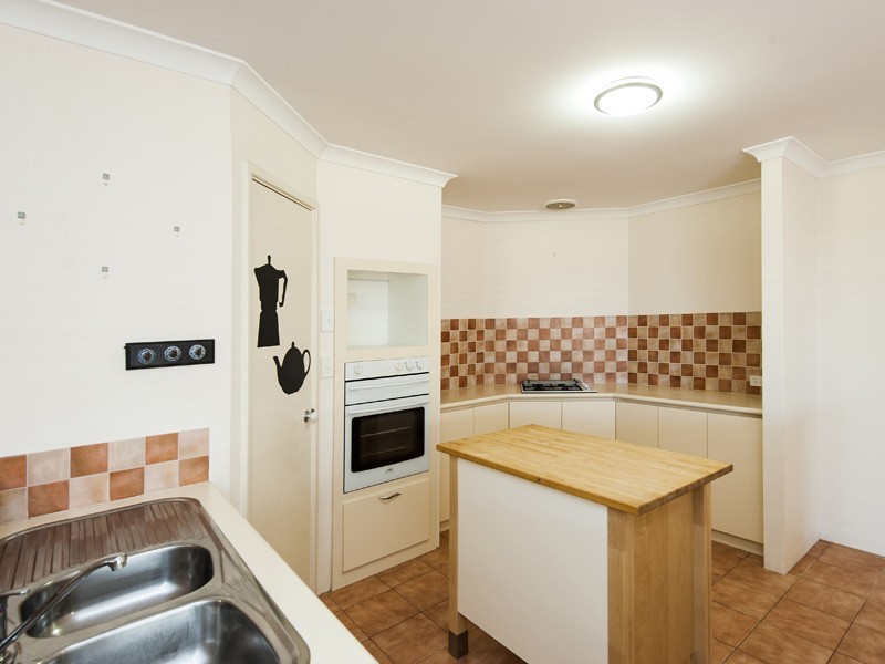 30 Seaforth Drive, Halls Head WA 6210