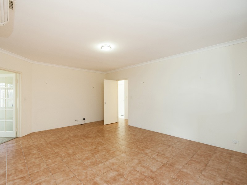 30 Seaforth Drive, Halls Head WA 6210