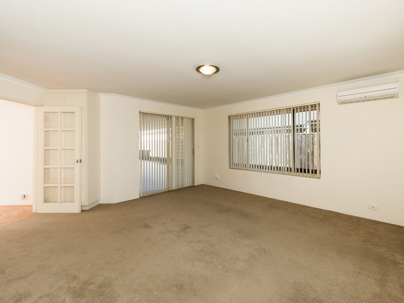 30 Seaforth Drive, Halls Head WA 6210