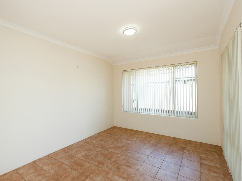 30 Seaforth Drive, Halls Head WA 6210