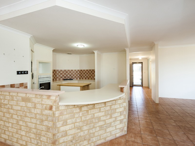 30 Seaforth Drive, Halls Head WA 6210